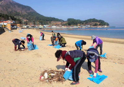 사량도 청정바다 우리 손으로…대항해변 청결운동