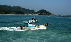 박상건, '바다의 찬가' 