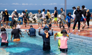 힐링과 낭만의 에메랄드빛 울릉도에서 오징어축제 즐겨볼까